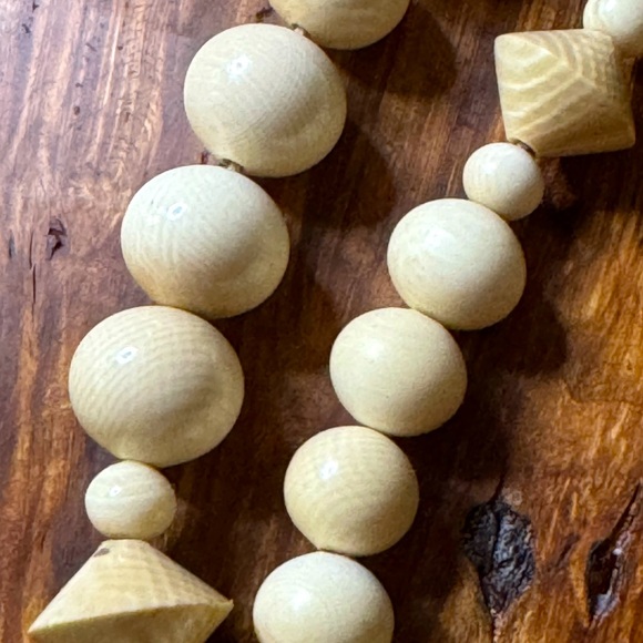 Woolly Mammoth Ivory Jewelry - Picture 2 of 5